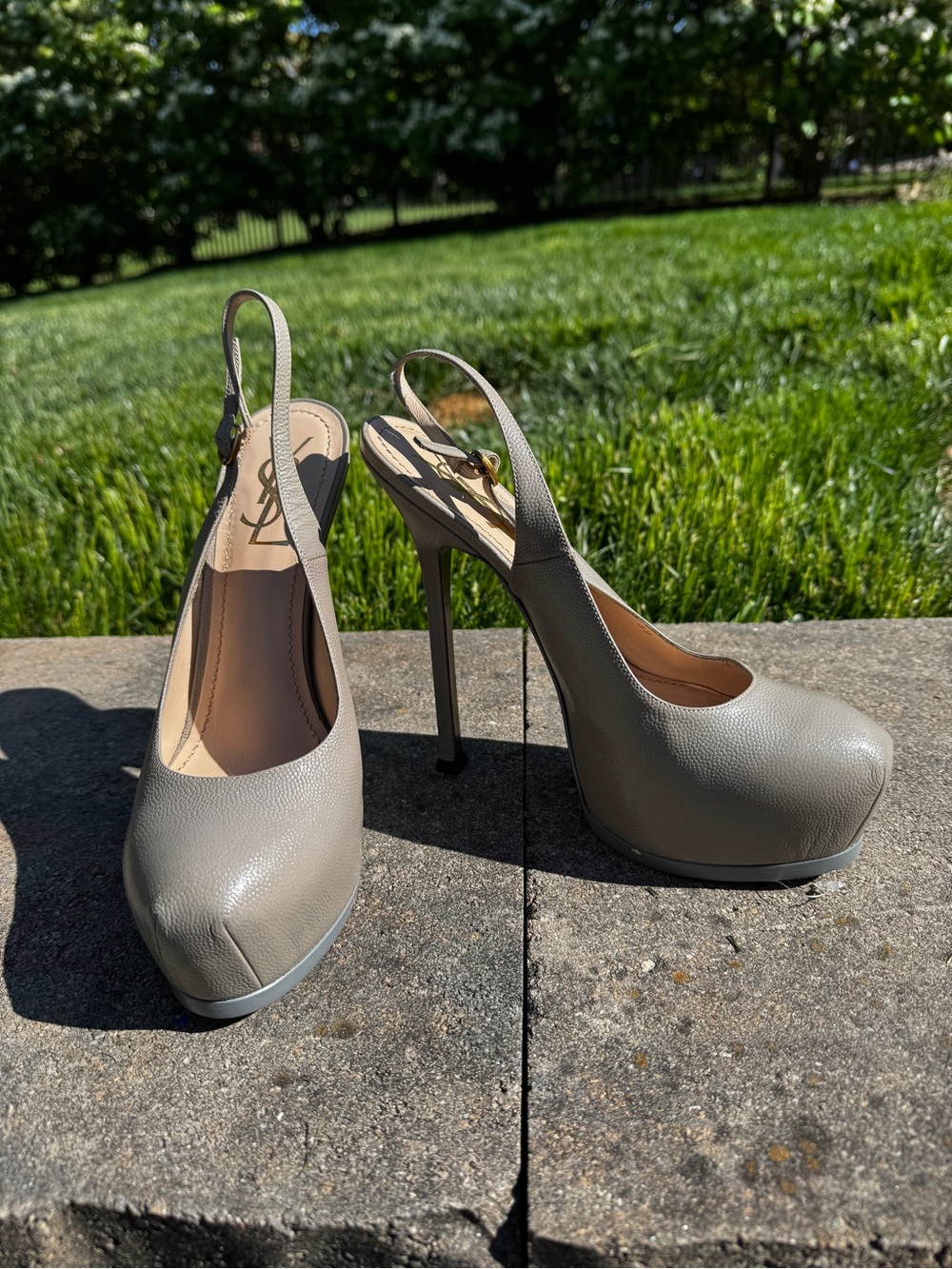 Yves Saint Laurent Nude Gray stiletto high heel tribtoo platform slingback S 39